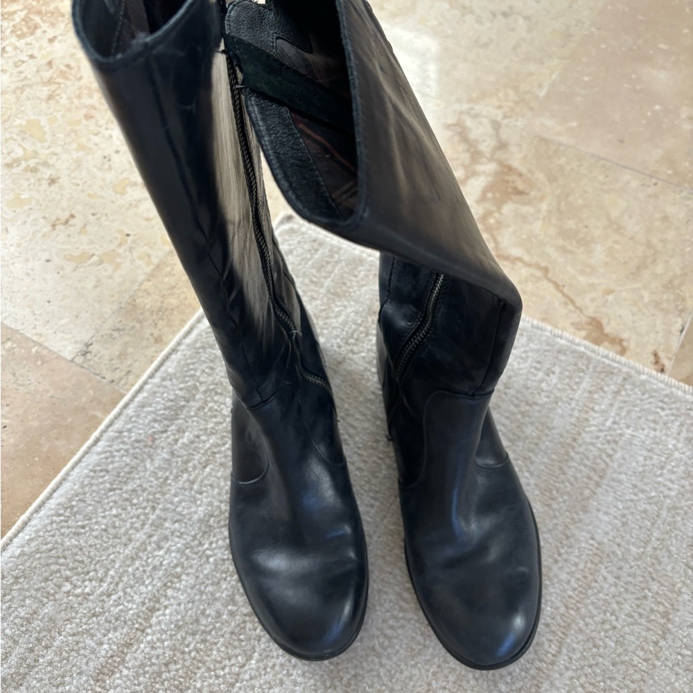 BORN: Boots - Picture 4 of 4